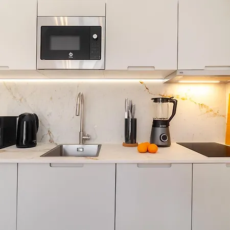 Whome Hideaway In Lively Rua Da Rosa Апартаменты Лиссабон