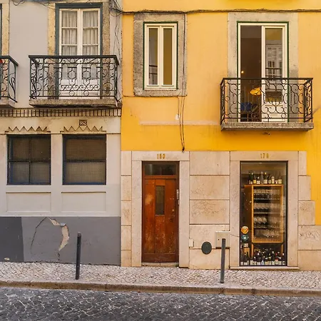 Whome Hideaway In Lively Rua Da Rosa Apartamento Lisboa