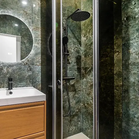 Whome Hideaway In Lively Rua Da Rosa